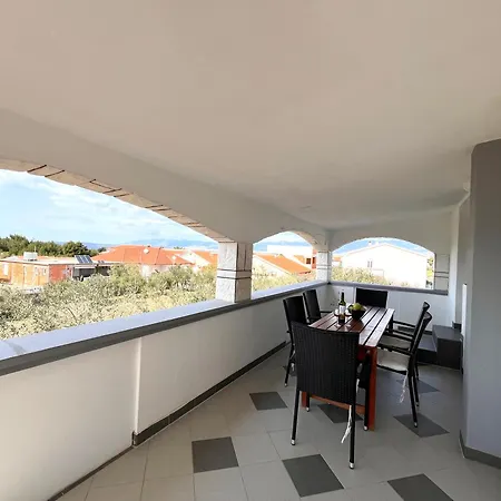 Rosa Apartment *