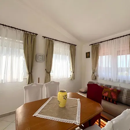 Rosa Apartment *