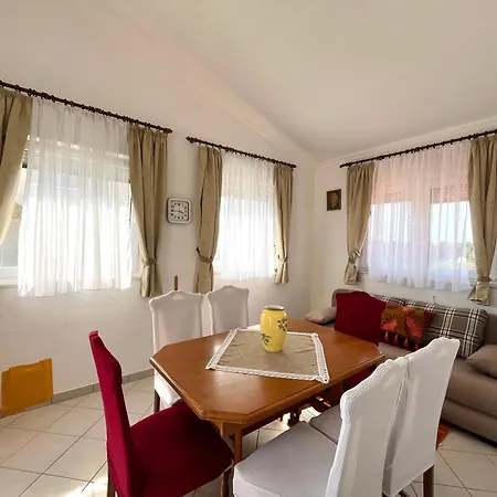 Rosa Apartment *