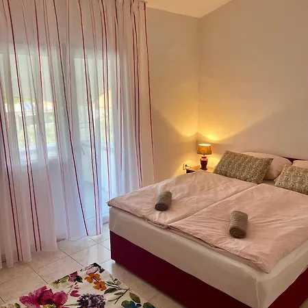 Rosa Apartment *