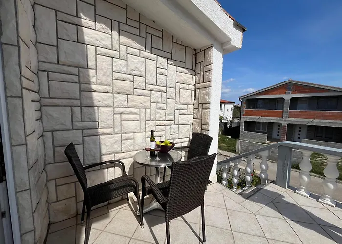 Rosa Apartman