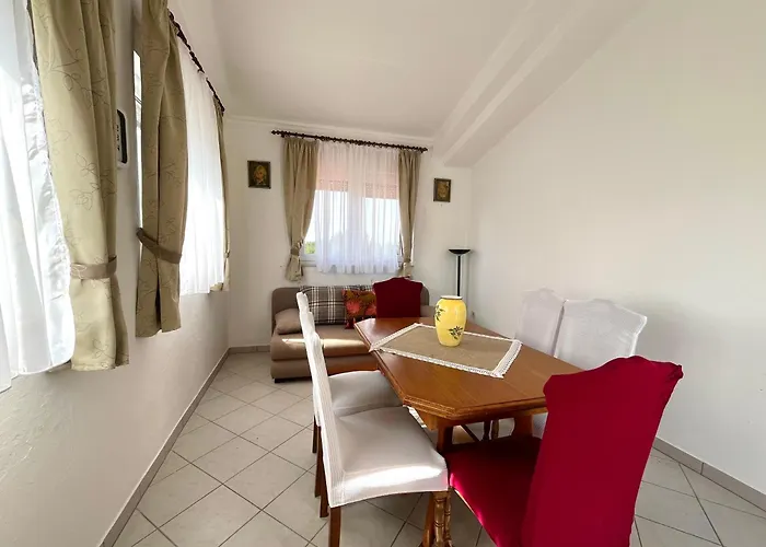 Rosa Apartman *